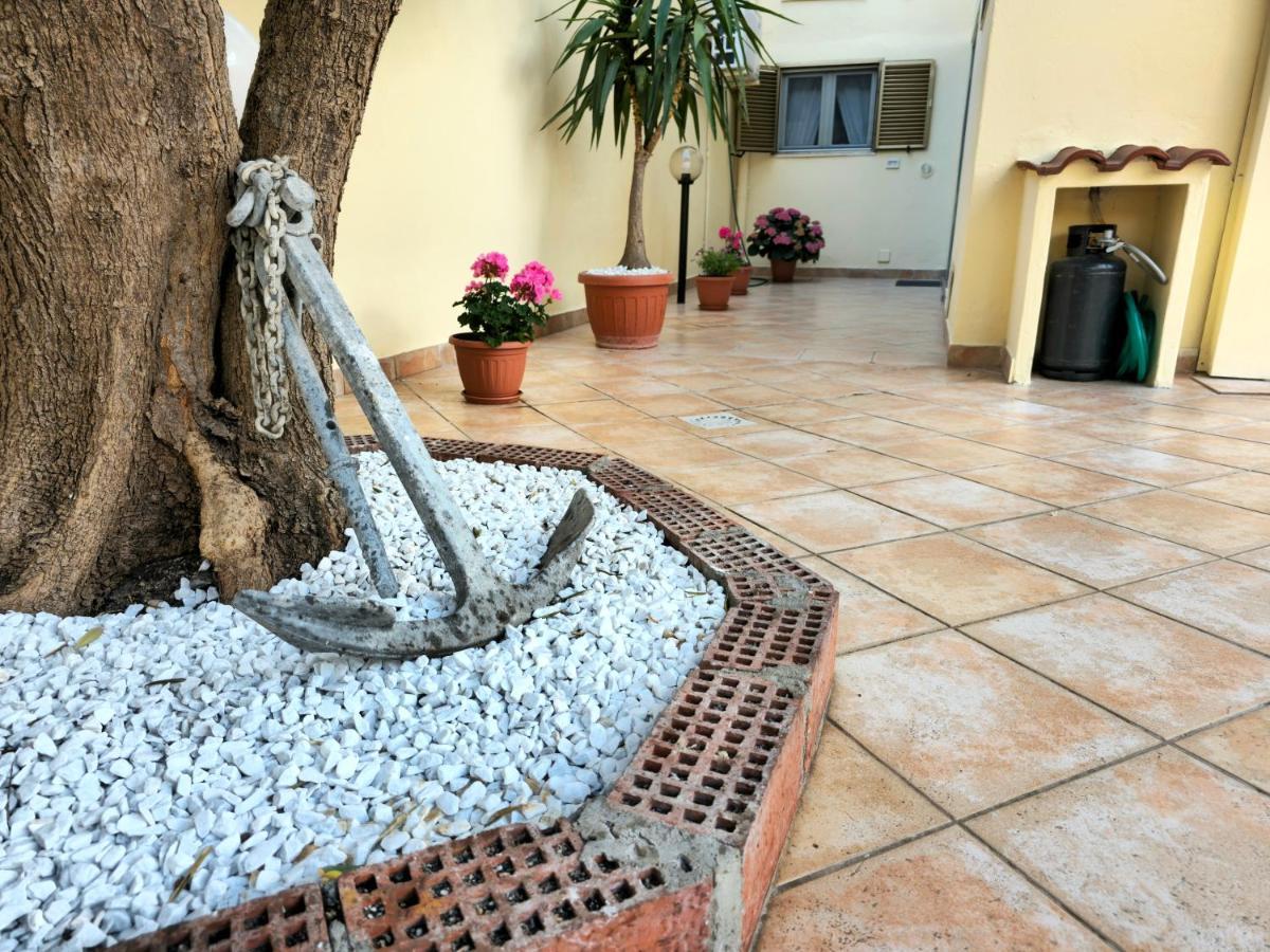 Valery House Lägenhet Cagliari Exteriör bild