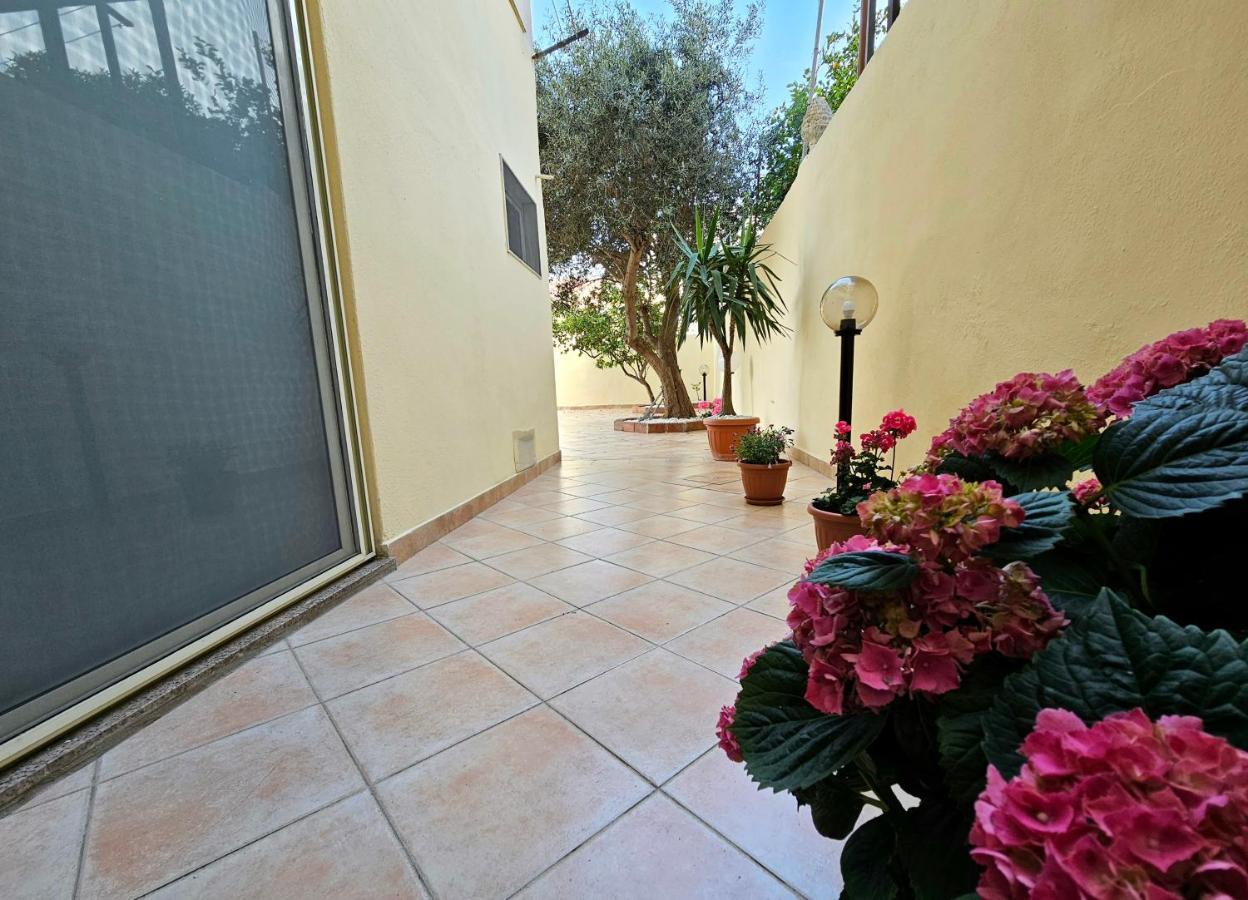 Valery House Lägenhet Cagliari Exteriör bild